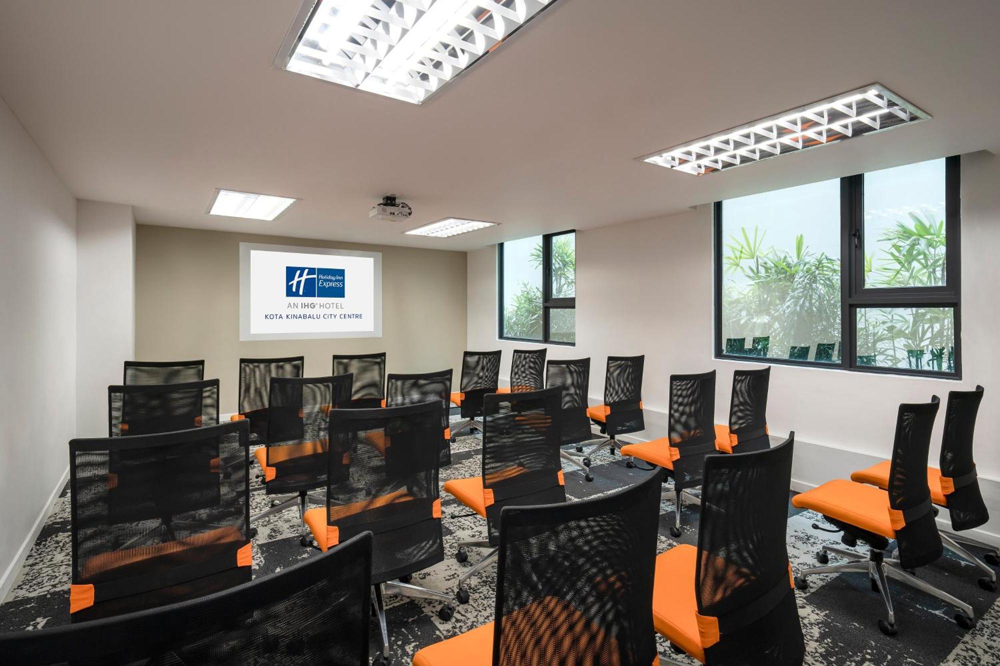 Holiday Inn Express Kota Kinabalu City Centre By Ihg Zewnętrze zdjęcie
